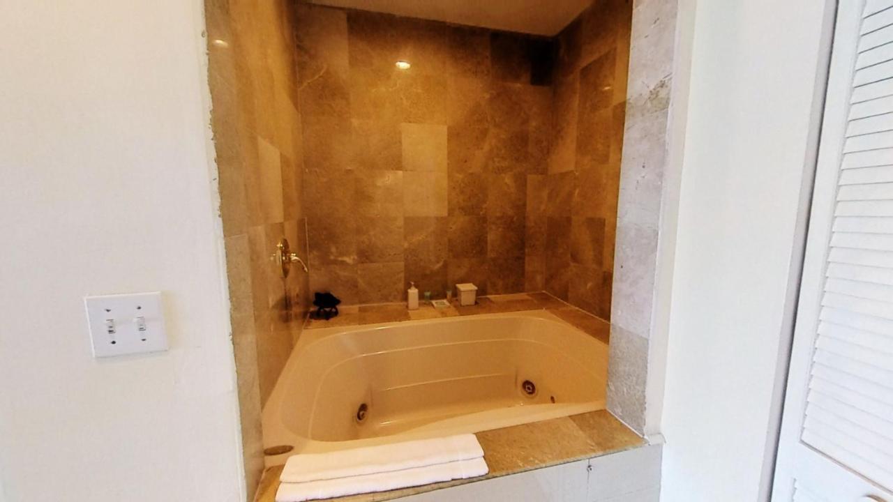 マイアミビーチ Castle Ph3ヴィラ エクステリア 写真
